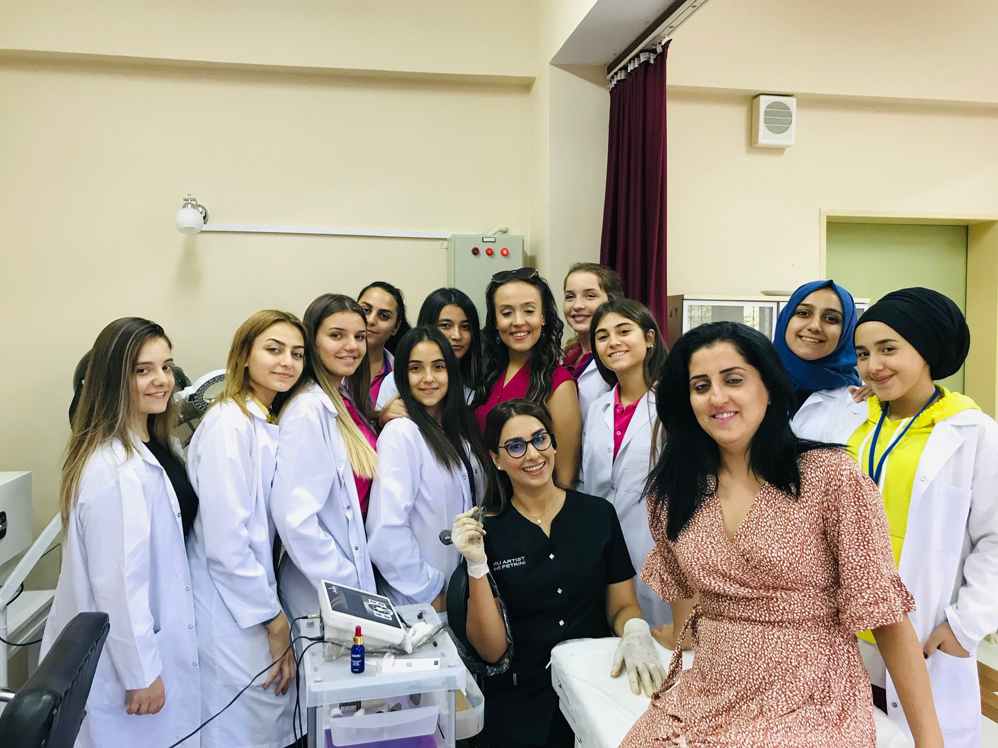 Ausbildung im SEVILA Beauty Academy 9